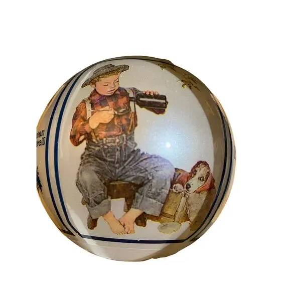Vintage Norman Rockwell, 1986, mysterious malcidy glass ornament inbox - Picture 2 of 3